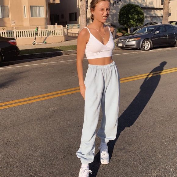 Brandy Melville Periwinkle Rosa Sweats 